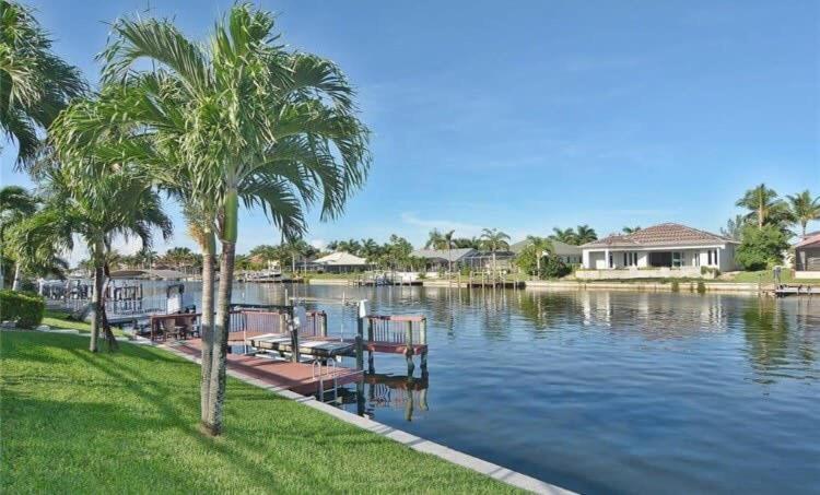 Free Heatedpool On Sailboataccesscanal Boat Lift Villa Cape Coral Kültér fotó